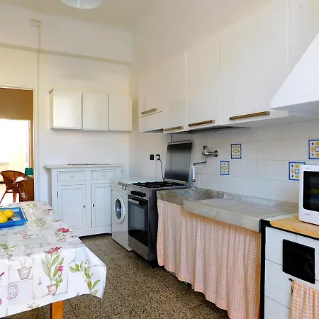 Welcome To Alma's House, * Levanto