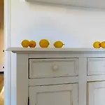 Welcome To Alma's House, Апартаменты