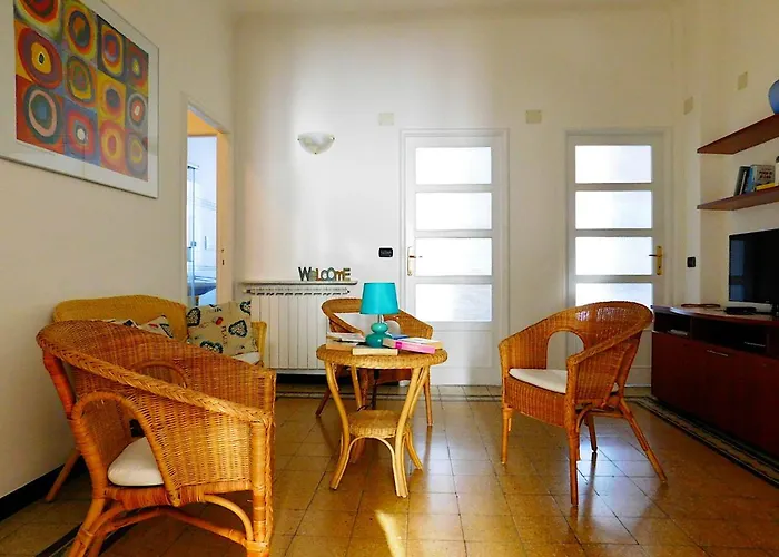 Welcome To Alma's House, Apartman